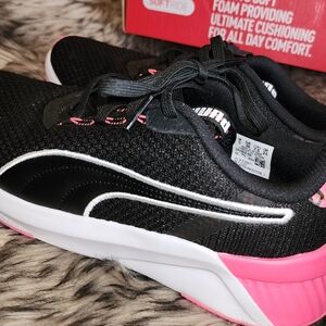 Puma Black and Pink Sneakers Softride Harli Leopard Accent On Heal. Womens 7.5